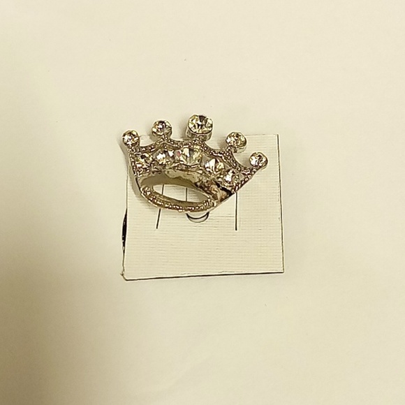 Crown Pin - Picture 4 of 4